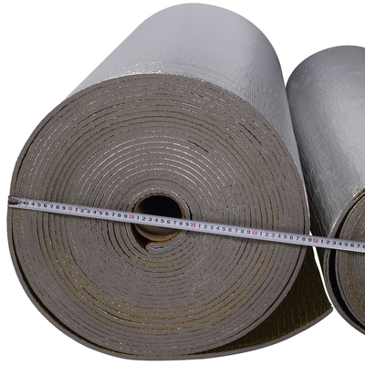 Espuma auta-adhesivo del aislamiento de calor de la construcción con el lado del papel de aluminio uno
