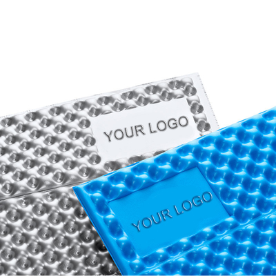 Envío rápido Logotipo personalizado portátil de espuma flexible impermeable almohadilla duradera para dormir con cubierta de aluminio alfombras de campamento