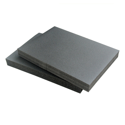 El material Xpe tiene una conductividad térmica igual o mejor que el aislamiento que existe en el mercado.