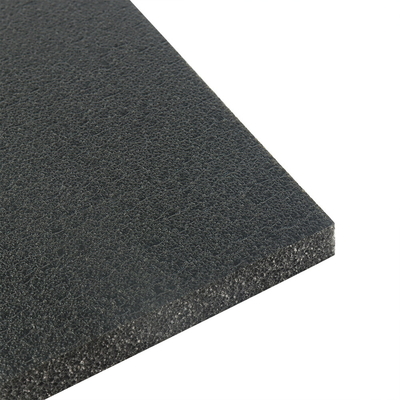 El material Xpe tiene una conductividad térmica igual o mejor que el aislamiento que existe en el mercado.