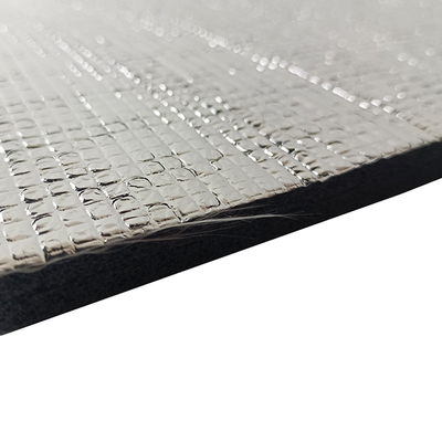 Reflexión térmica espuma de aislamiento térmico impermeabilización de papel de aluminio compuesto revestido de fibra de vidrio espuma XLPE