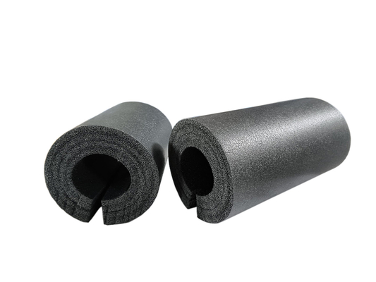 Autoadhesivo de aislamiento de espuma de envoltura ampliamente personalizado de aluminio de papel de aluminio de tubería cubre el invierno Spigot calentador de agua de tuberías congelación