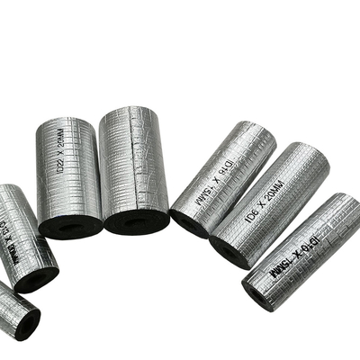 Autoadhesivo de aislamiento de espuma de envoltura ampliamente personalizado de aluminio de papel de aluminio de tubería cubre el invierno Spigot calentador de agua de tuberías congelación
